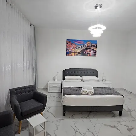 Casa Riviera Del Brenta * Mira